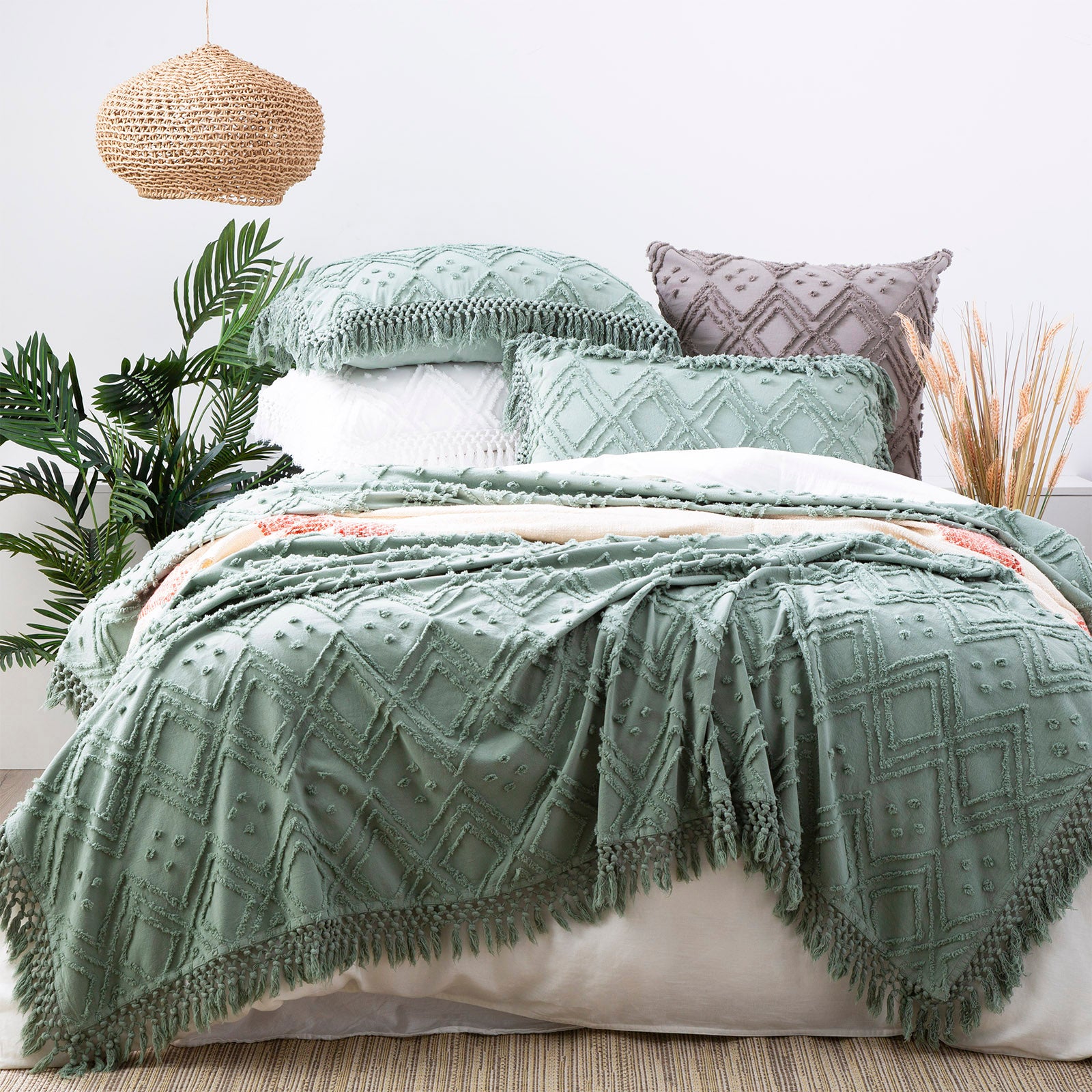 Quilted bed covers GreenBed cover