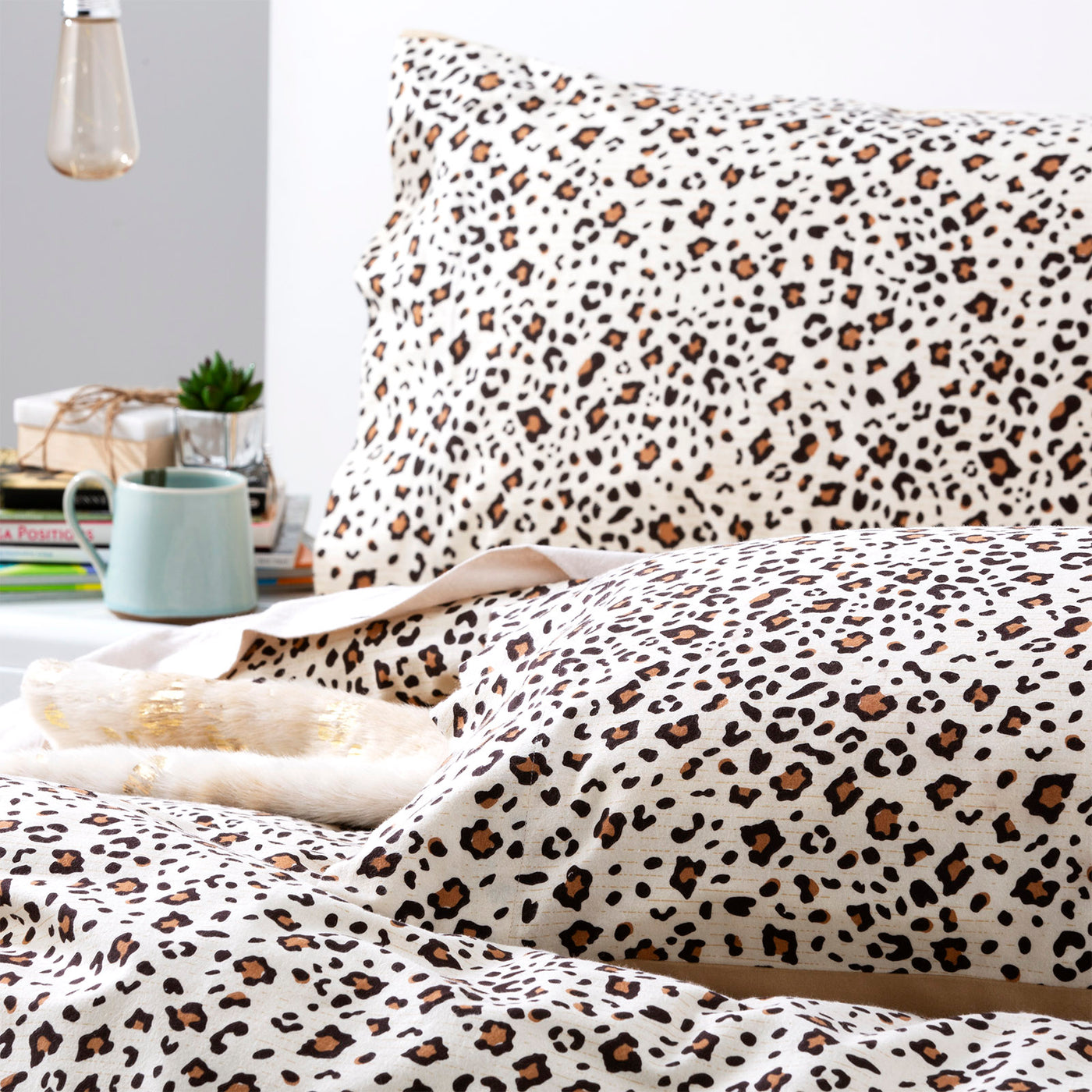 Snow Leopard Flannelette Quilt Cover set