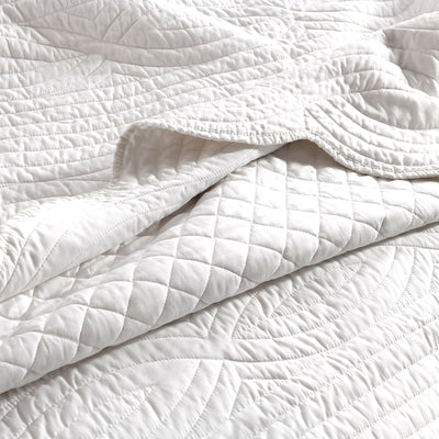 Scallop Jacquard Coverlet Set Pearl