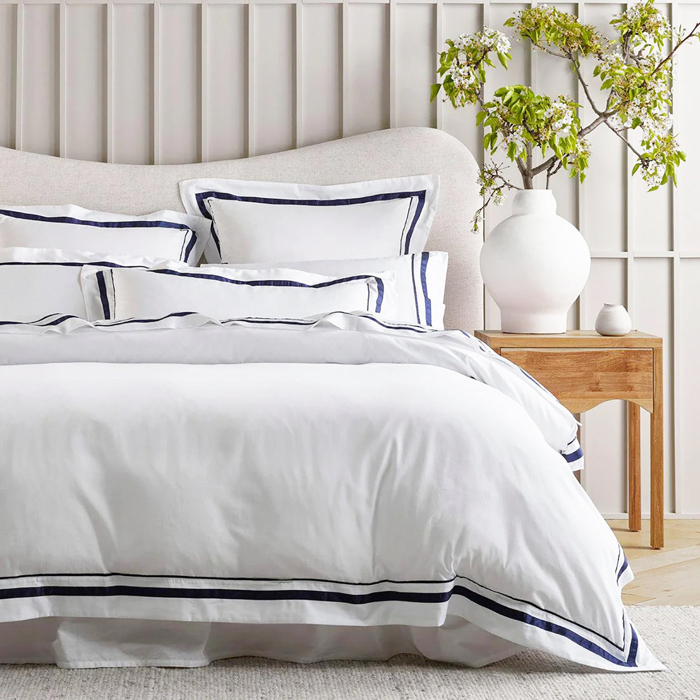 Cloud Egyptian Cotton 1000 Thread Count Sheet Set White & Navy