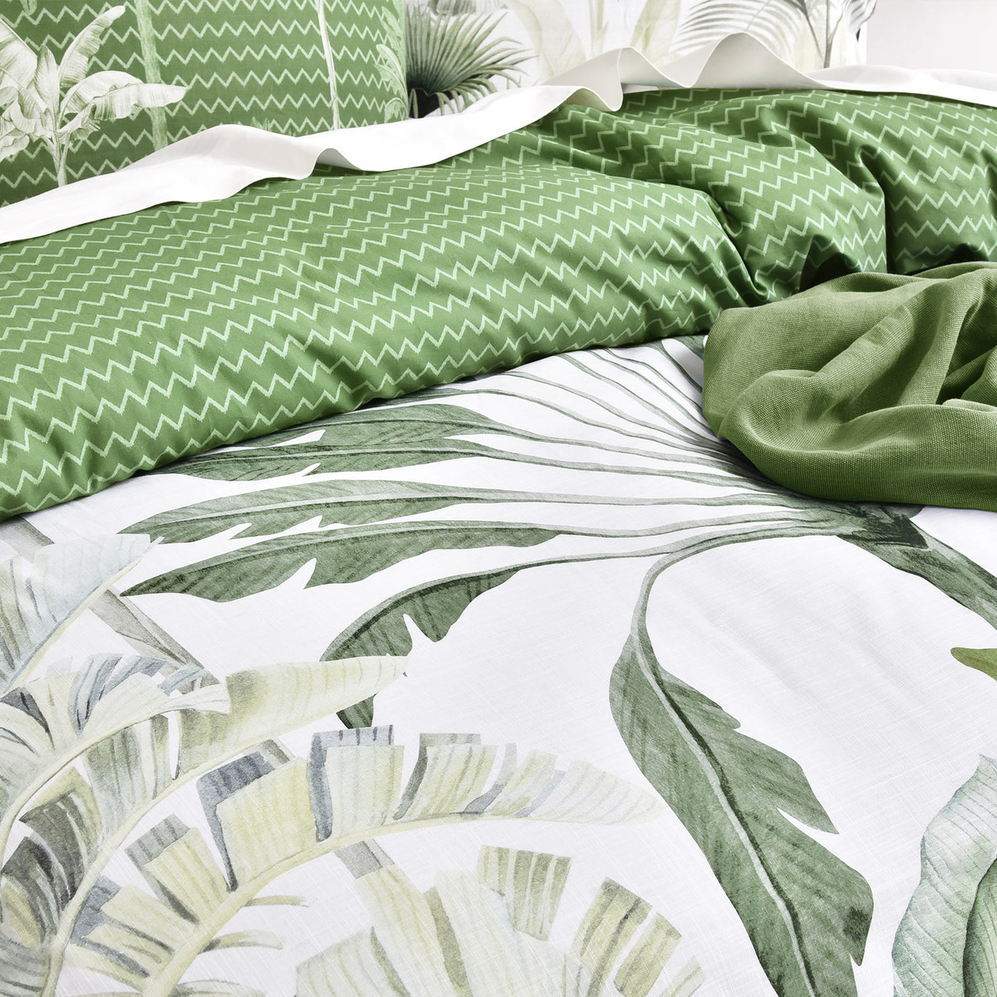 Noosa Palm Quilt Cover Set 300 Thread Count Cotton Reversible