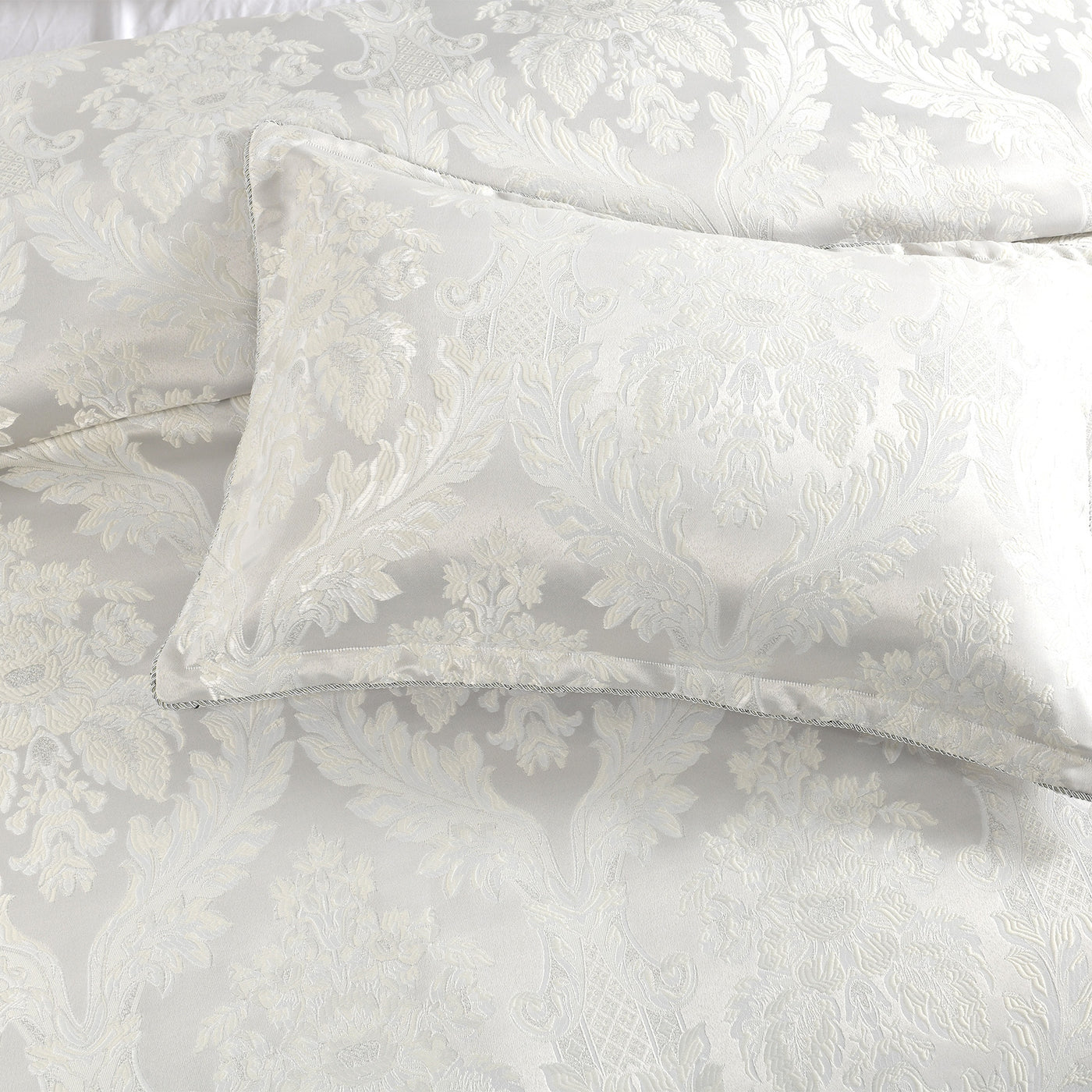 Amalia Quilt Cover Set Regalia Collection