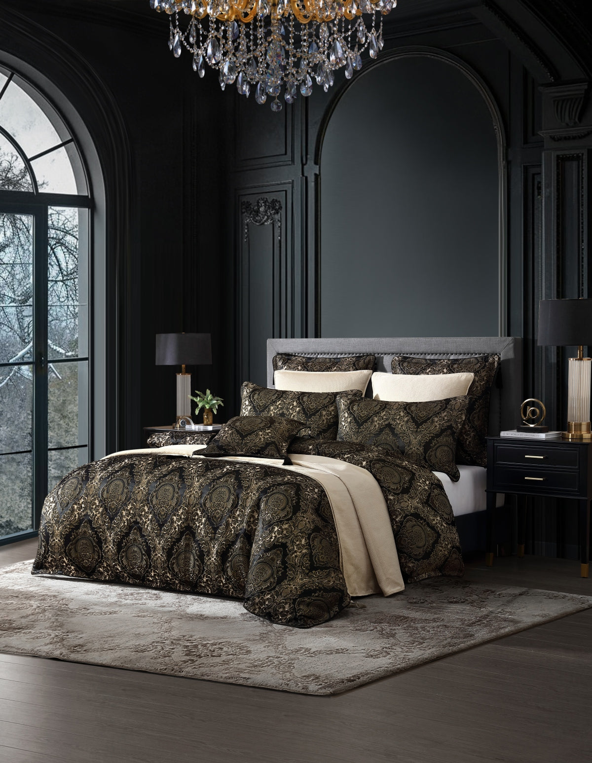 DAVINCI MONARCH BLACK QUILT COVER SET