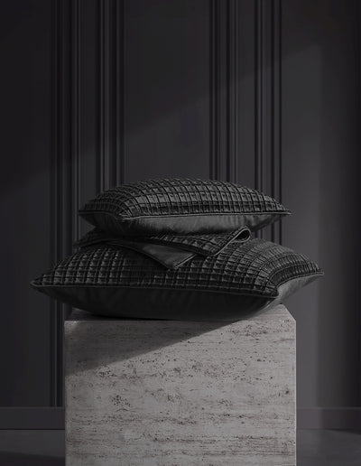 DAVINCI OPULENCE PINTUCKED VELVET ACCESSORIES BLACK