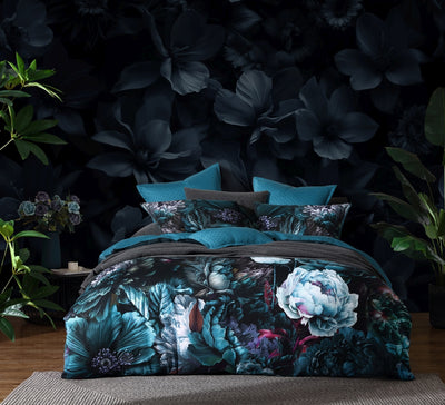LOGAN & MASON BEWITCHED QUILT COVER SET