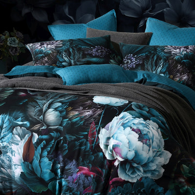LOGAN & MASON BEWITCHED QUILT COVER SET