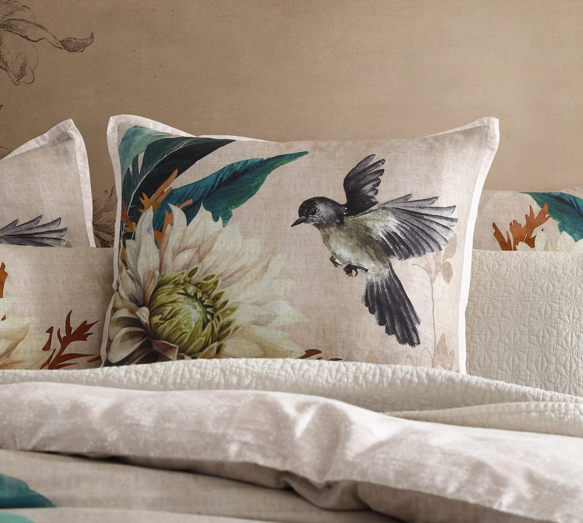 LOGAN & MASON MAYUMI QUILT COVER SET