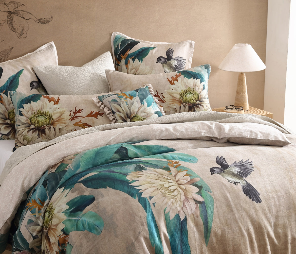 LOGAN & MASON MAYUMI QUILT COVER SET
