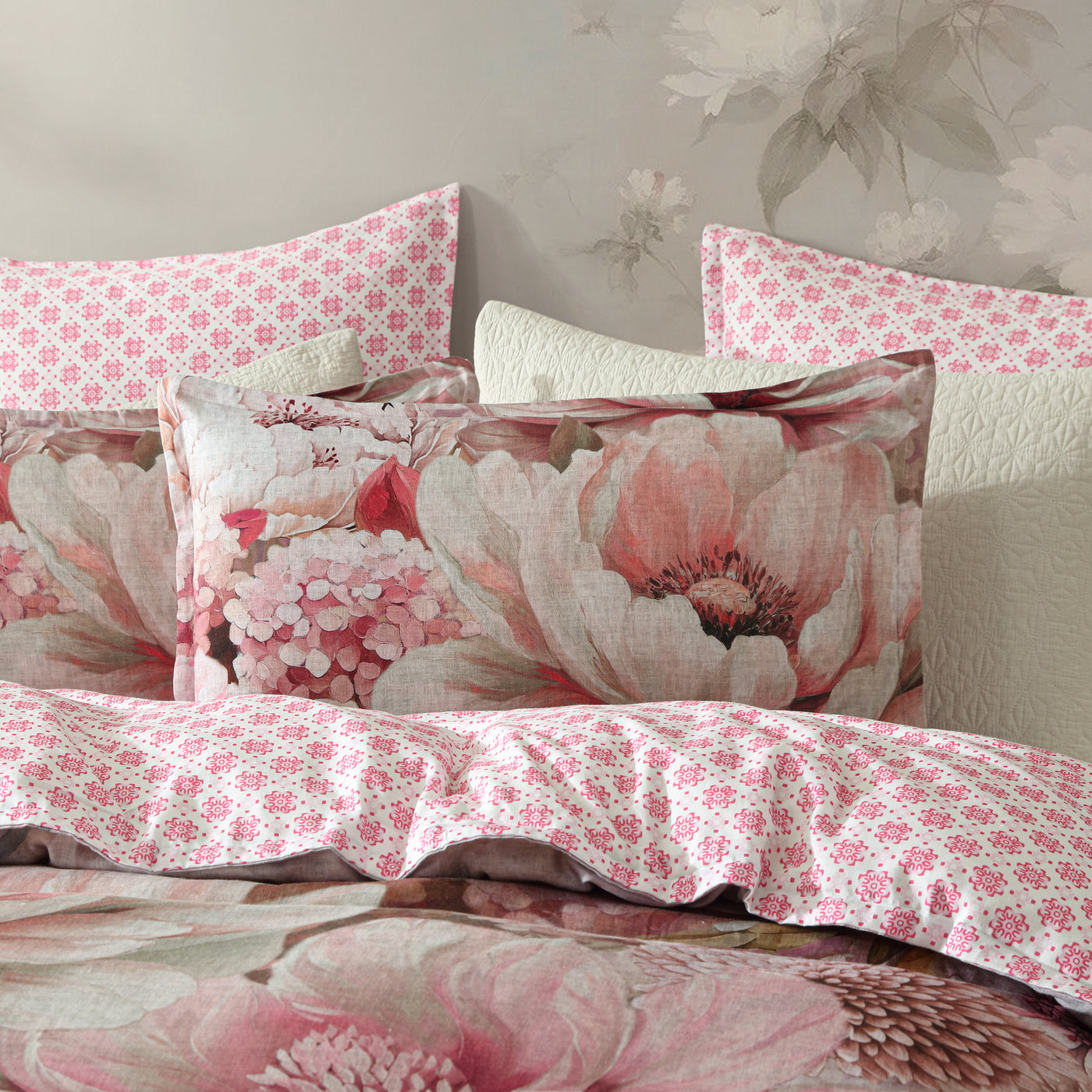 LOGAN & MASON OLEANDER PINK QUILT COVER SET