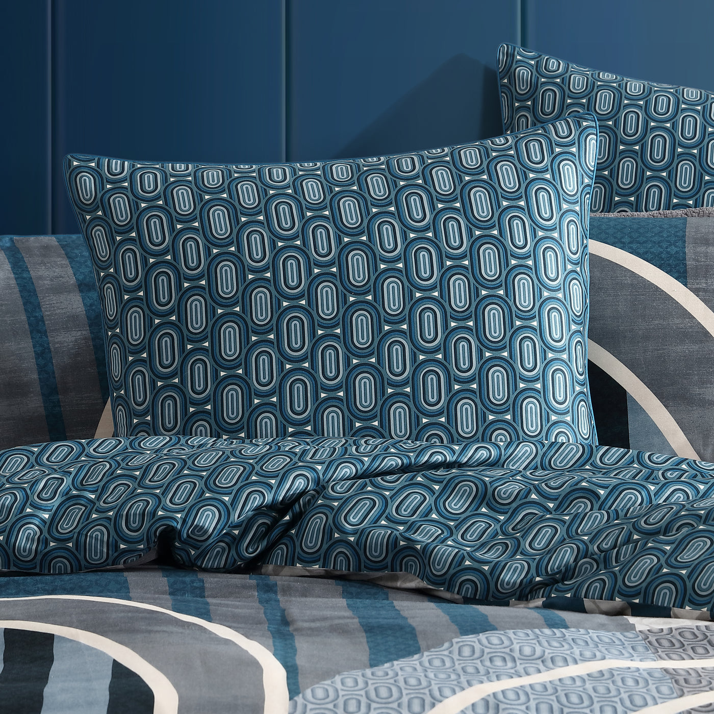 LOGAN & MASON PATHWAY TEAL QUILT COVER SET