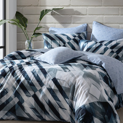 LOGAN & MASON SOREN INK QUILT COVER SET