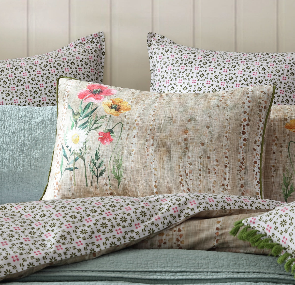 LOGAN & MASON VERSAILLES QUILT COVER SET