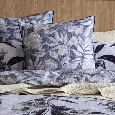 LOGAN & MASON HASTINGS BLUE QUILT COVER SET