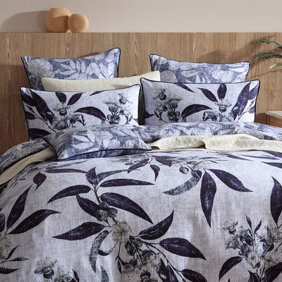 LOGAN & MASON HASTINGS BLUE QUILT COVER SET