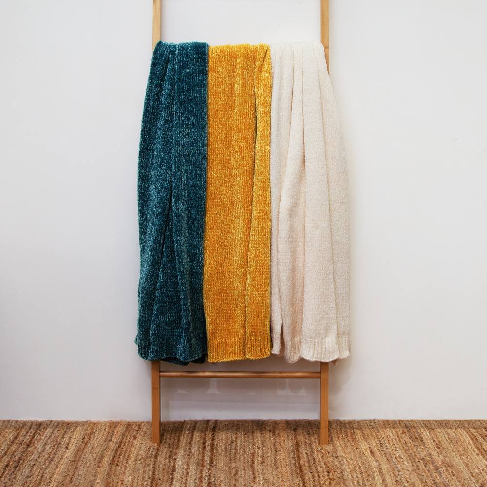 Leslie Chenille Throw 130x160cm Ochre