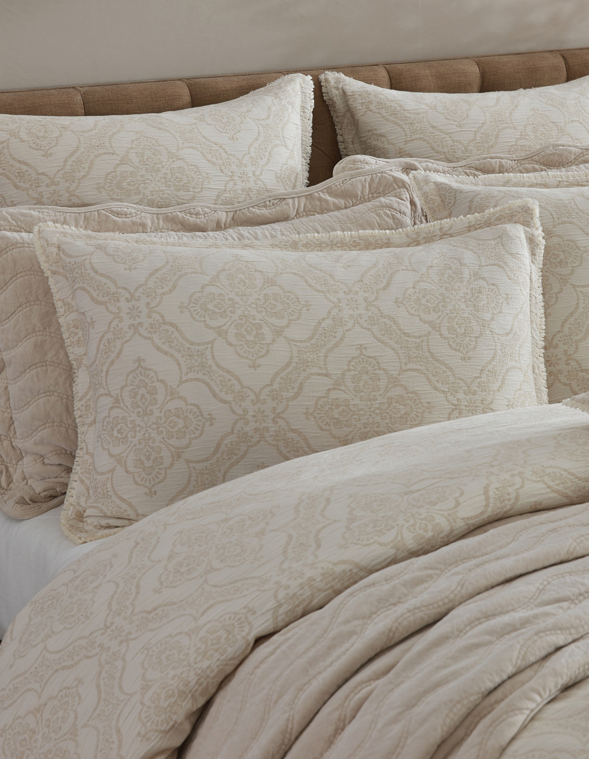 PRIVATE COLLECTION PARISIAN LINEN QUILT COVER SET