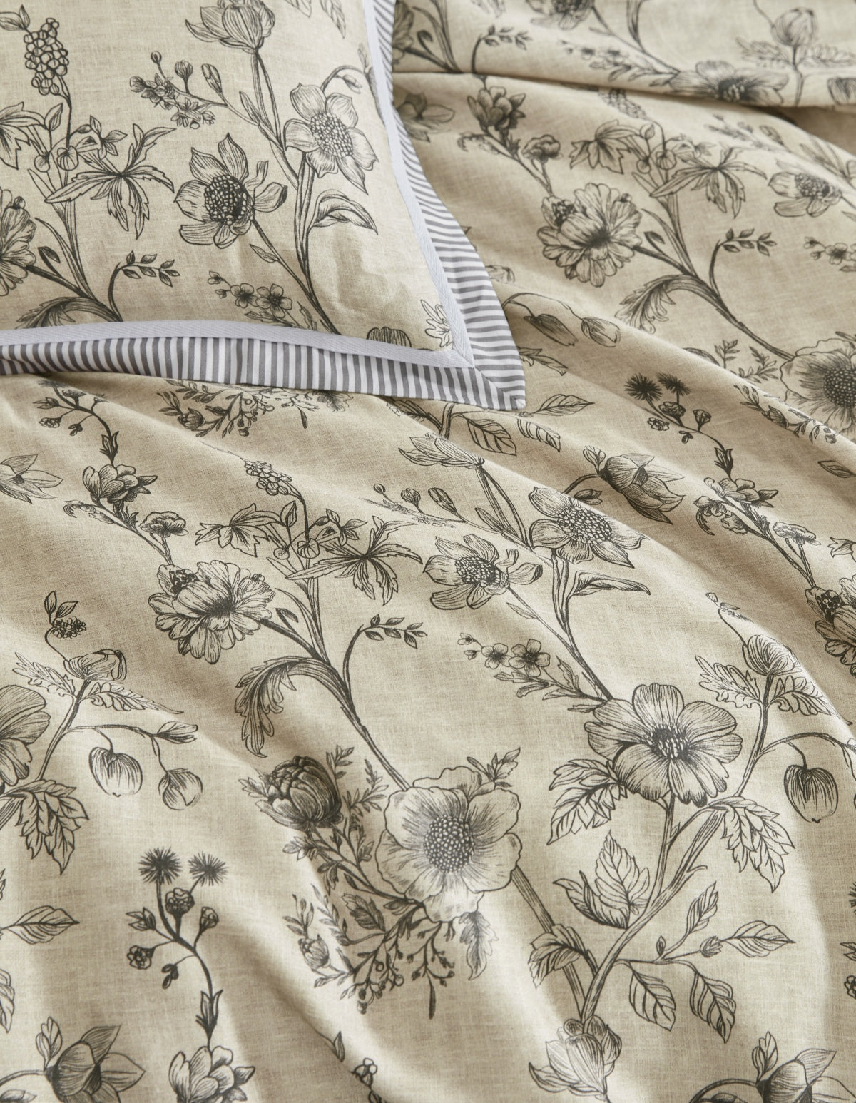 PRIVATE COLLECTION PERPETUA NATURAL QUILT COVER SET
