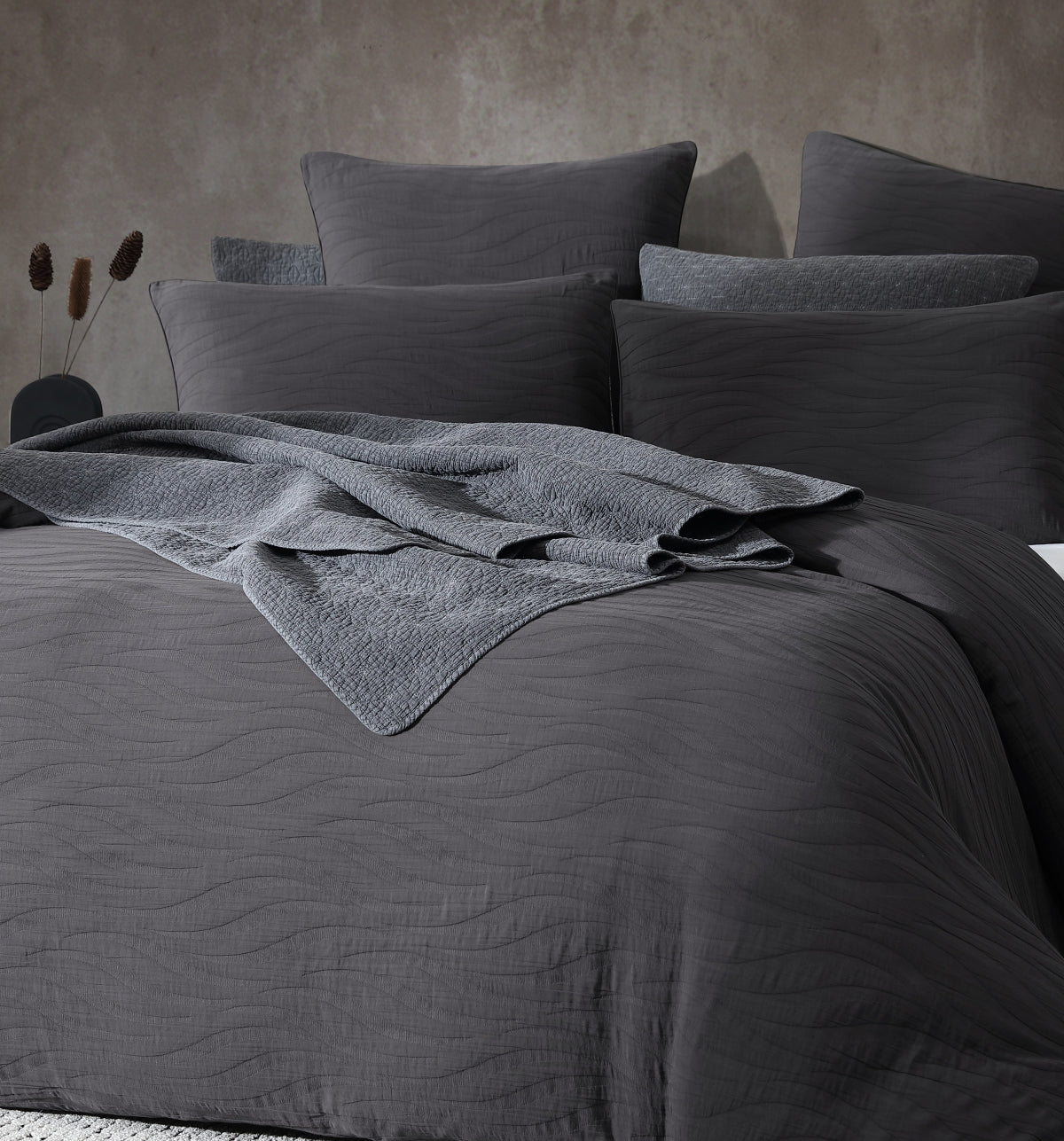 PLATINUM ARIEL CHARCOAL QUILT COVER SET
