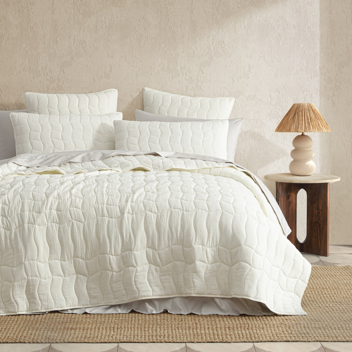 PLATINUM CASCADE IVORY /QUILTED COVERLET SET