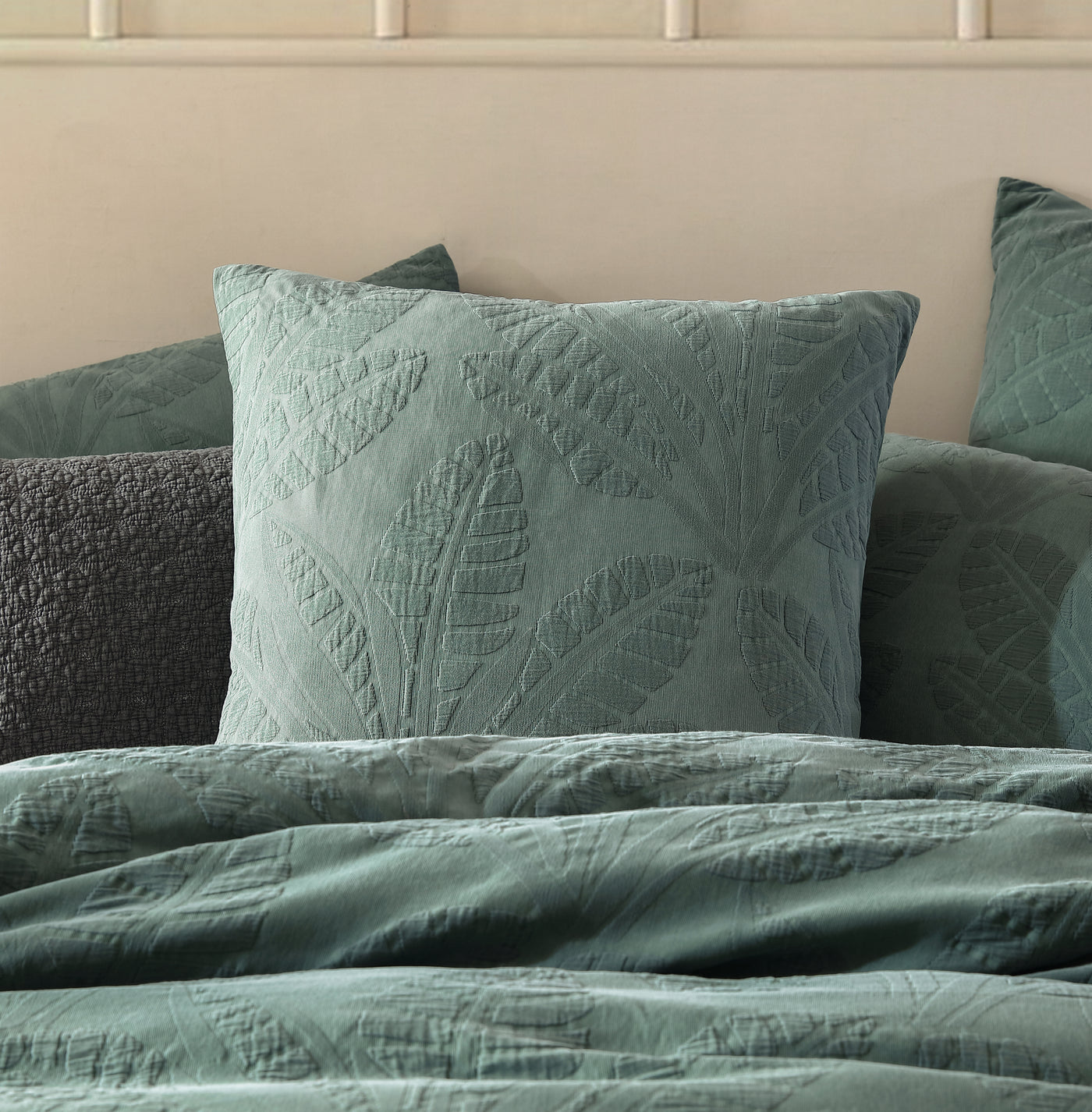 PLATINUM MOANA CILANTRO QUILT COVER SET