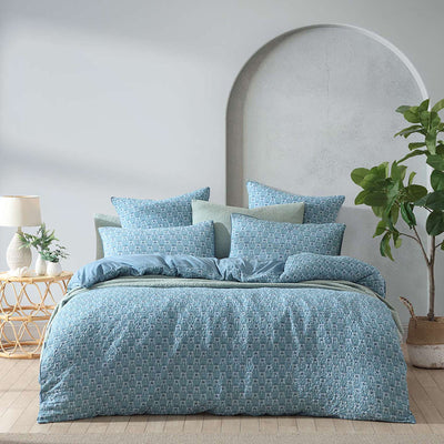 Logan and Mason Platinum Santa Fe Quilt Cover Set Teal