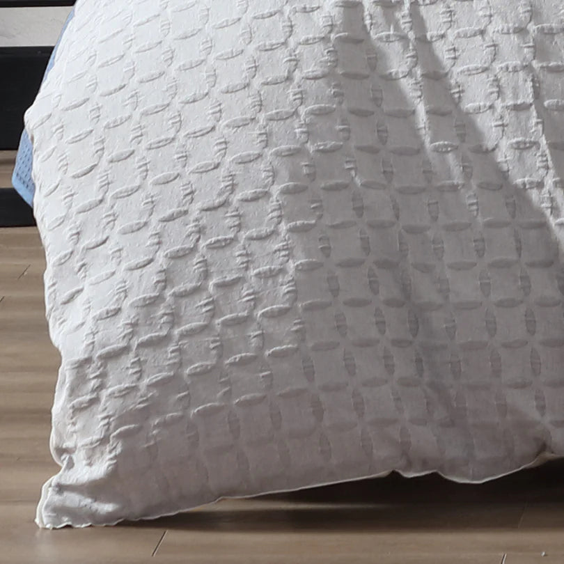 Logan and Mason Platinum Flo Quilt Cover Set Fog