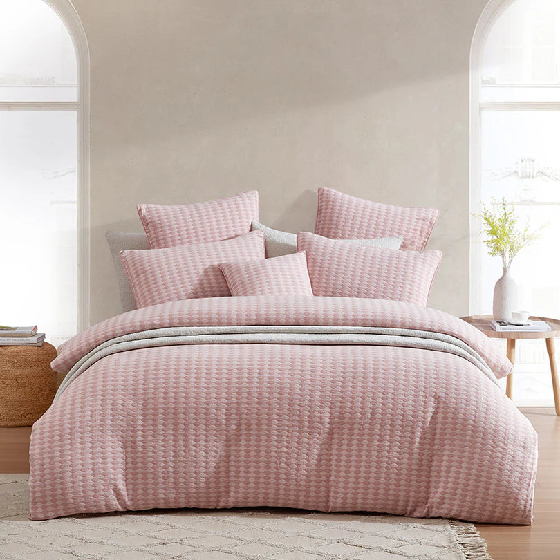 Logan and Mason Platinum Frankie Quilt Cover Set Blush