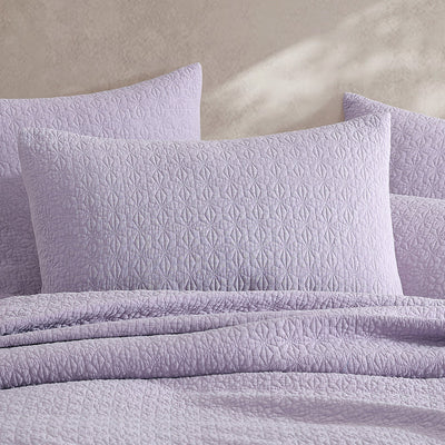 Logan and Mason Platinum Kayo Coverlet Lilac