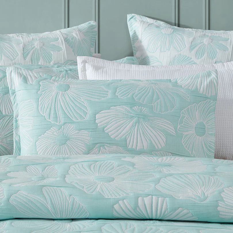 Logan and Mason Platinum Poppi Quilt Cover Set Aqua