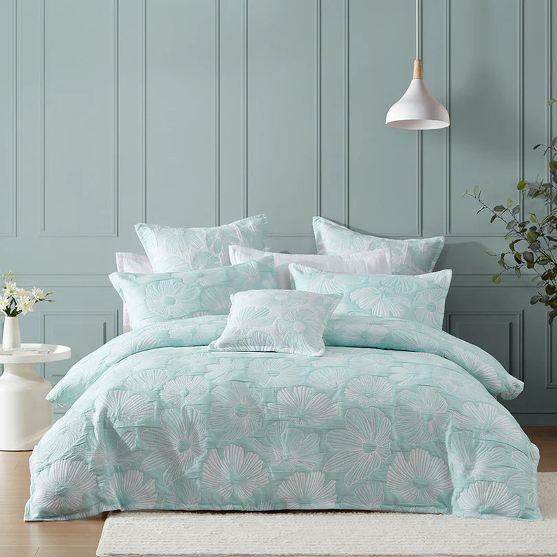 Logan and Mason Platinum Poppi Quilt Cover Set Aqua