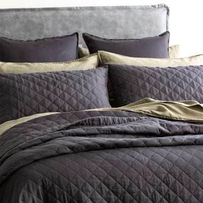 Linen Stonewashed Coverlet Cavallo Magnet